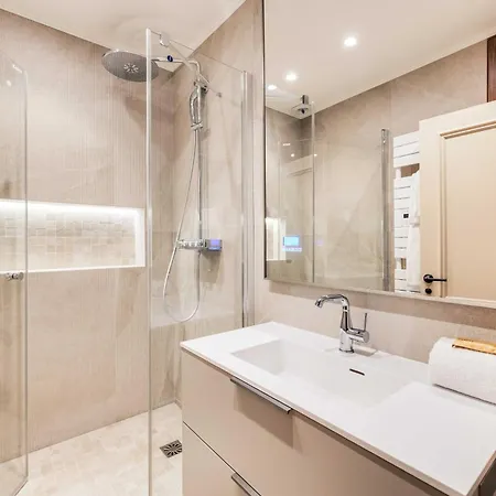 Spacious A-c 3br-8p - Grand Boulevards Parigi